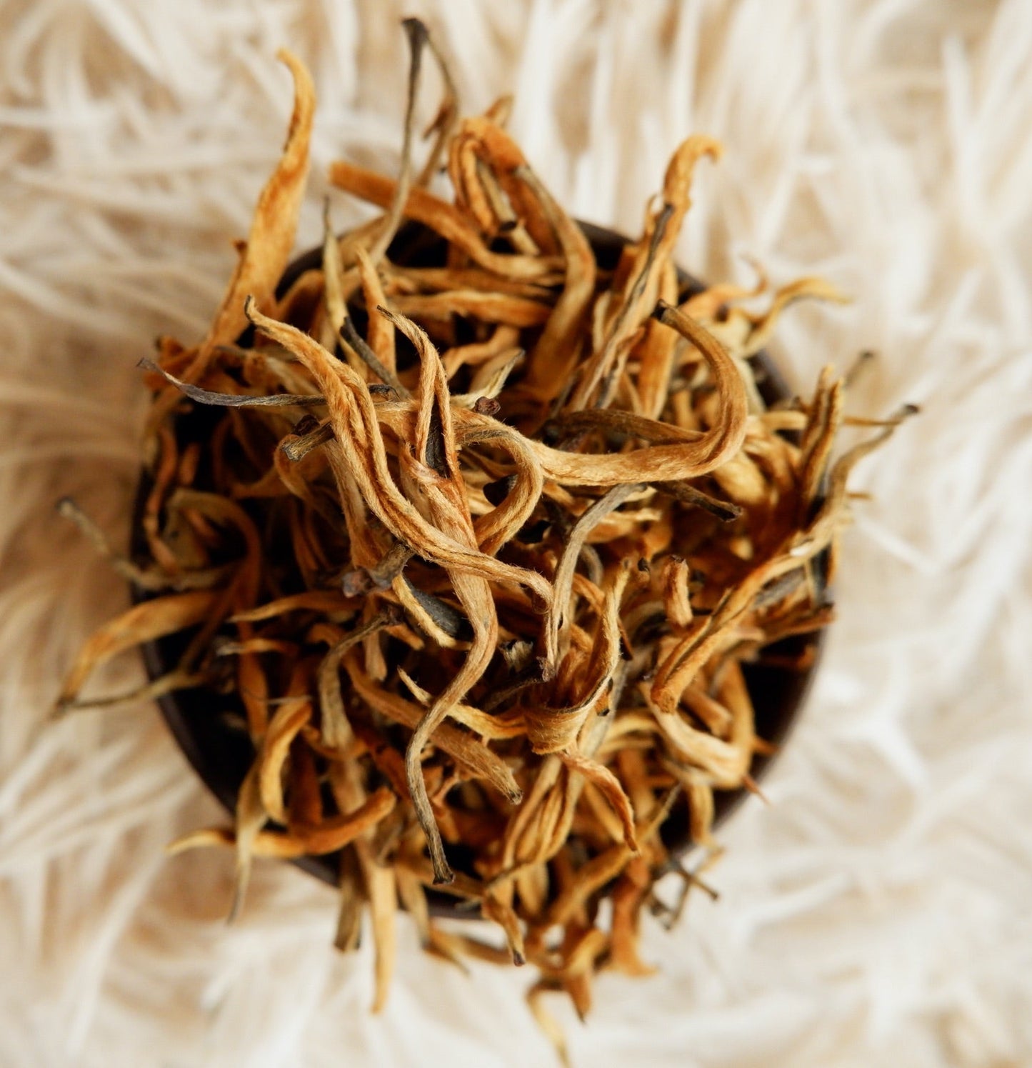 Великі золоті бруньки з медовим ароматом